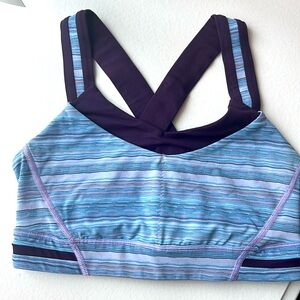 Lululemon sports bra